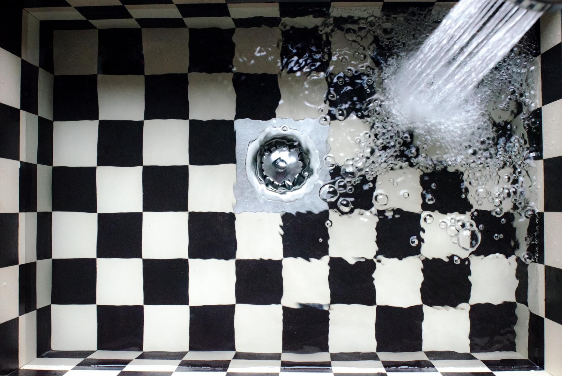 Checkerboard sink